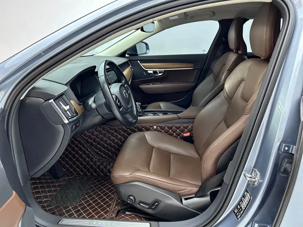 Volvo S90 — миниатюра 9