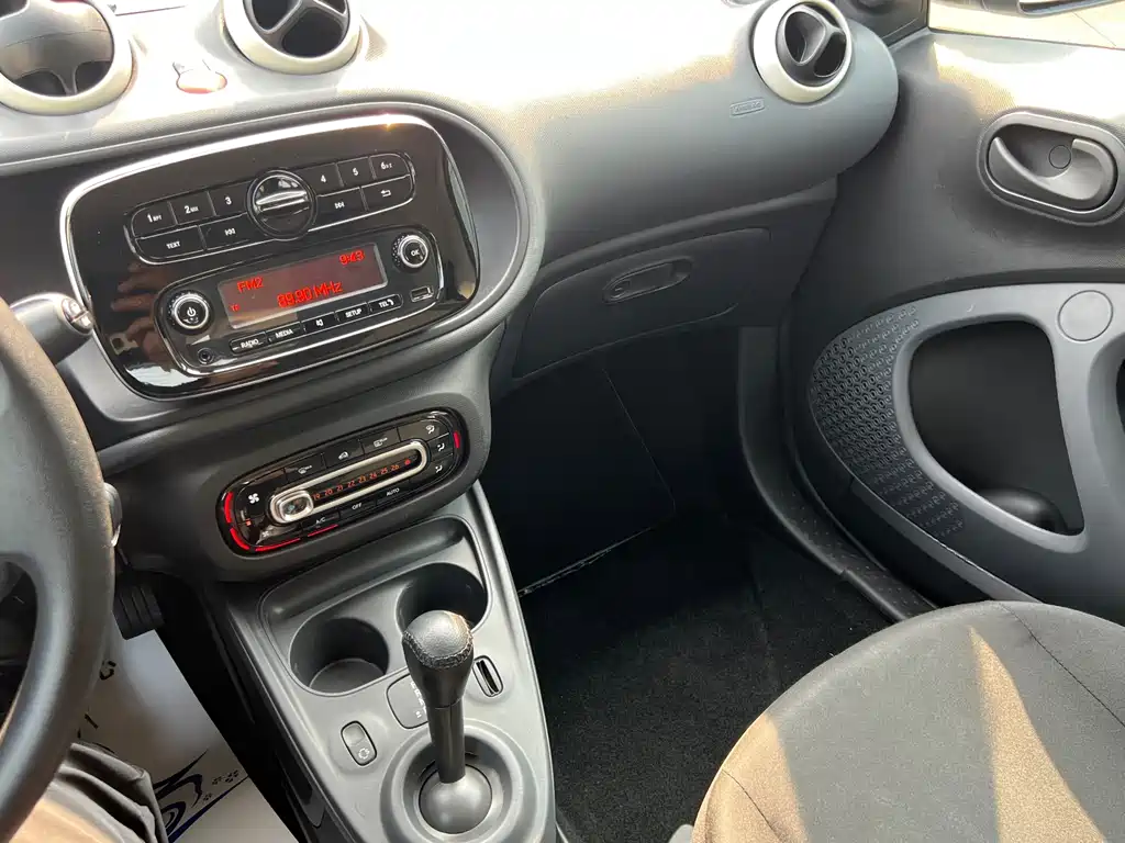 smart Smart Fortwo — миниатюра 9