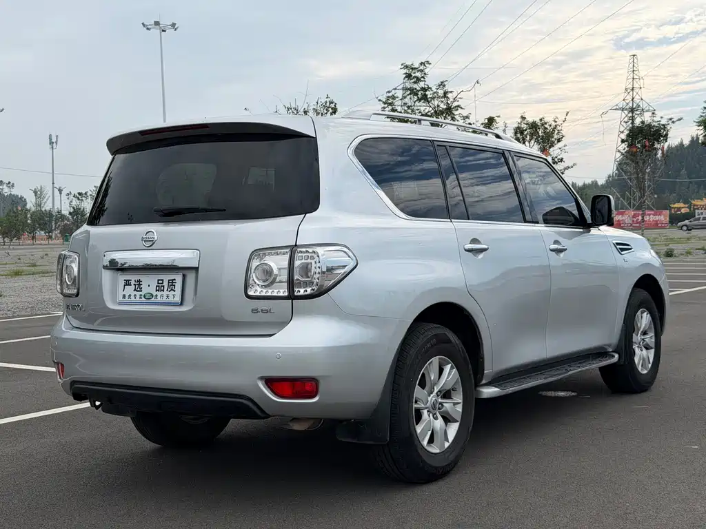 Nissan Patrol — миниатюра 7