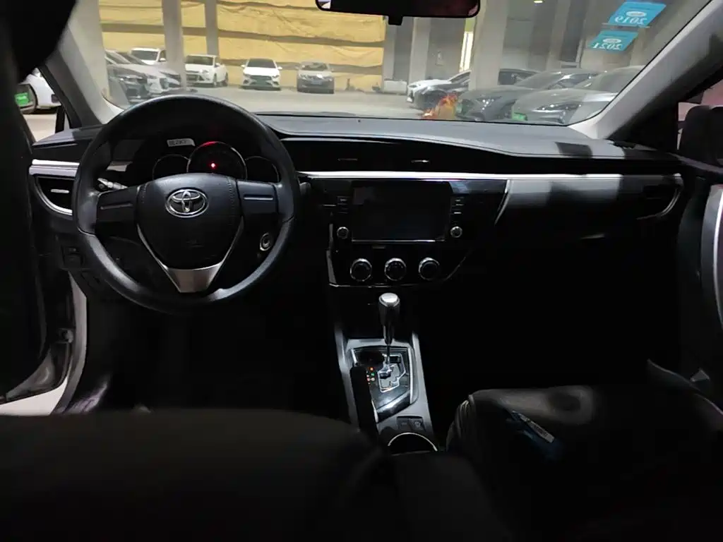 Toyota Corolla — миниатюра 12