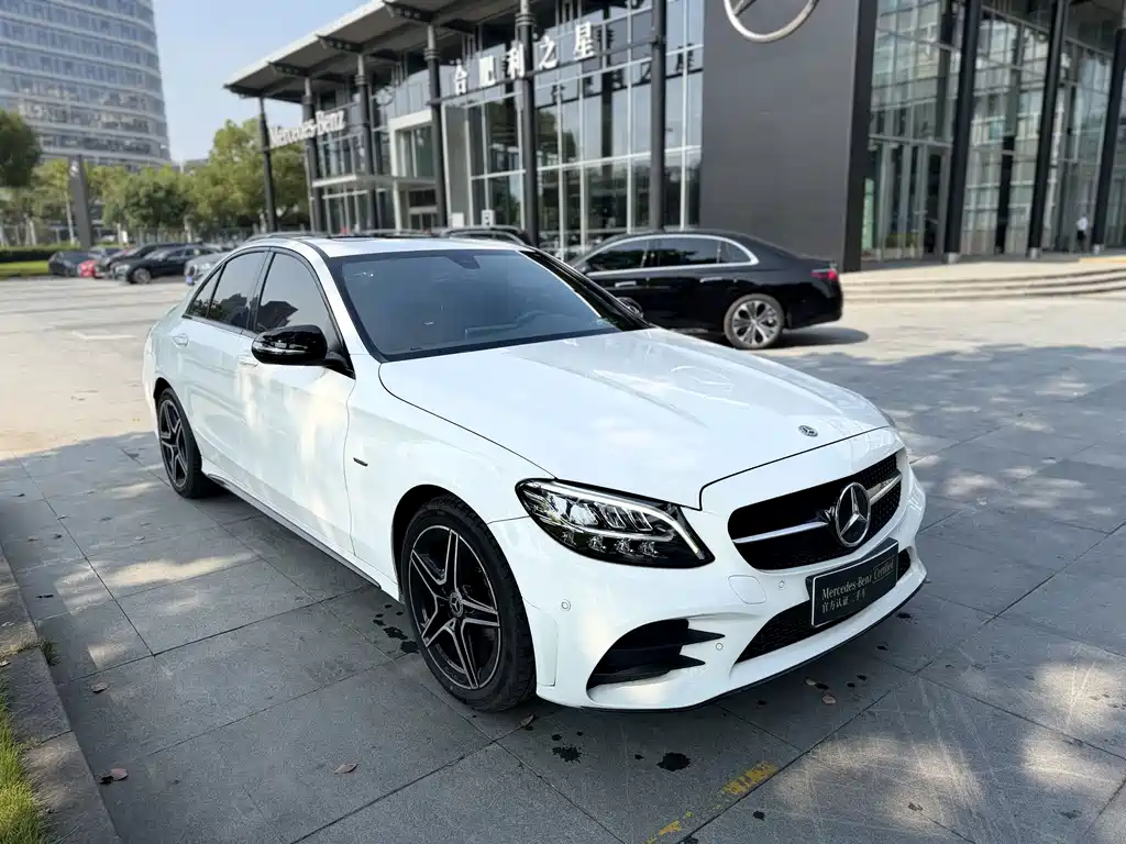 Mercedes-Benz C-Class — миниатюра 3