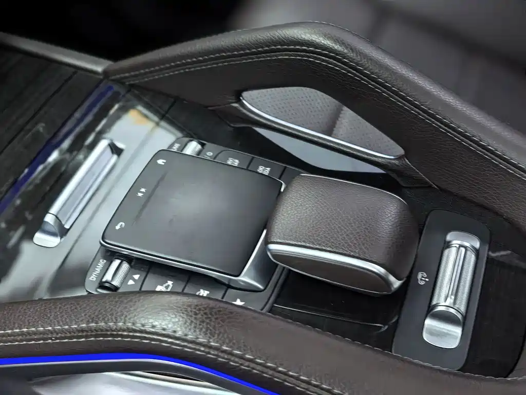 Mercedes-Benz GLE (Import) — миниатюра 17