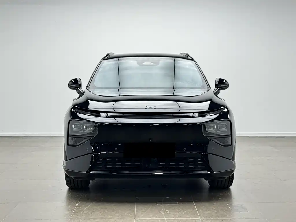 XPeng G9 — миниатюра 2
