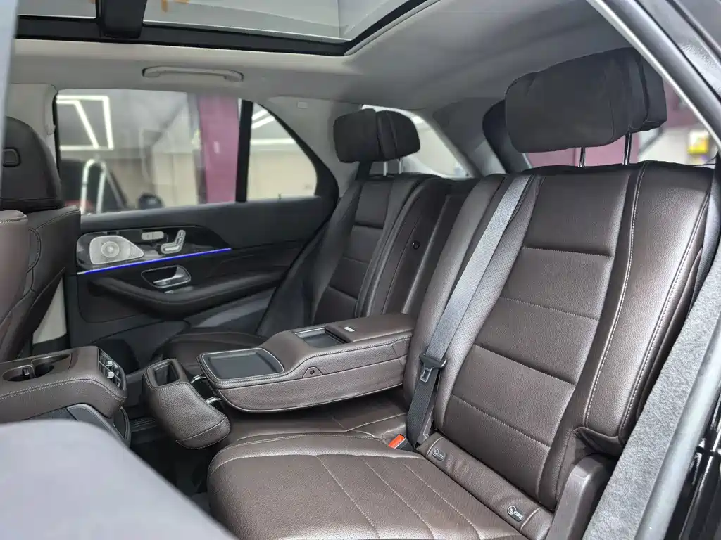 Mercedes-Benz GLE (Import) — миниатюра 29