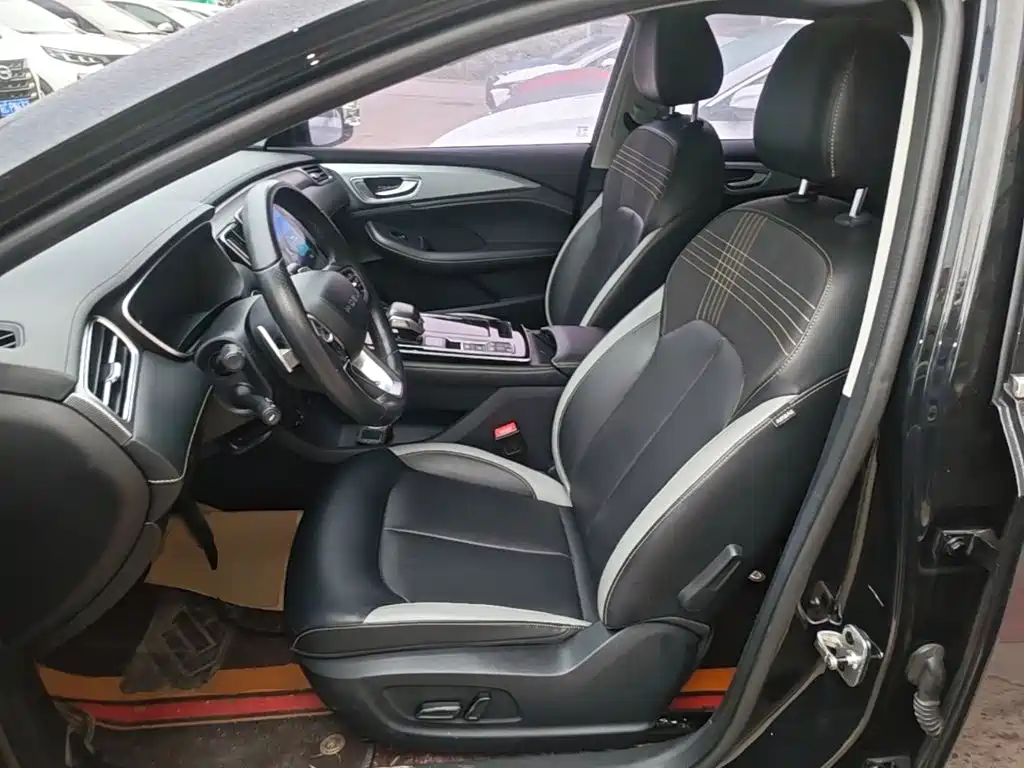 Roewe i6 MAX — миниатюра 15