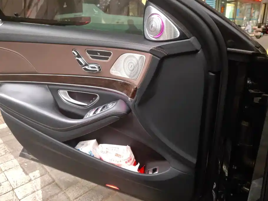 Mercedes-Benz S-Class — миниатюра 7