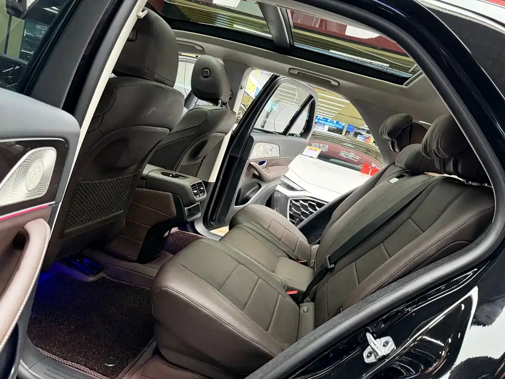 Mercedes-Benz GLE (Import) — миниатюра 13