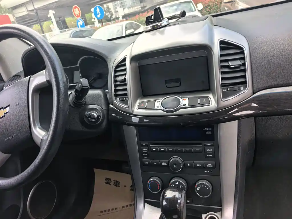 Chevrolet Captiva — миниатюра 10