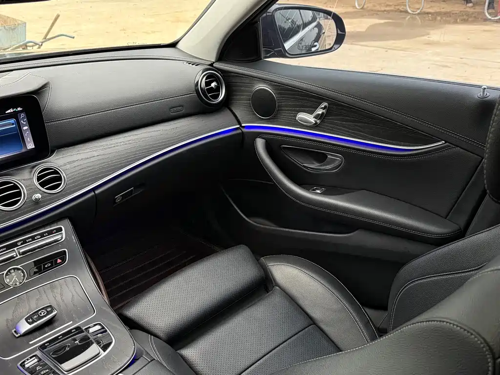 Mercedes-Benz E-Class — миниатюра 12