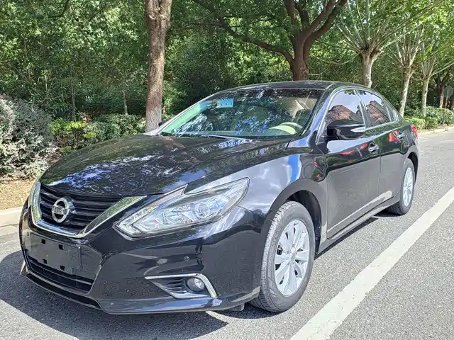 NISSAN TEANA 2017