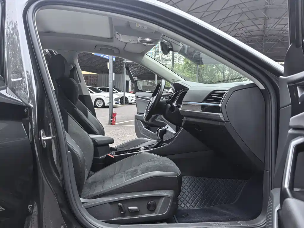 Volkswagen Sagitar — миниатюра 12