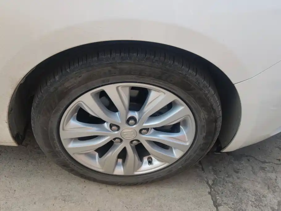 Buick Excelle — миниатюра 6