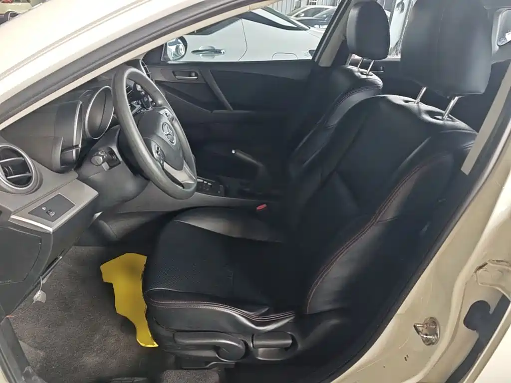 Mazda 3 Xingcheng — миниатюра 15