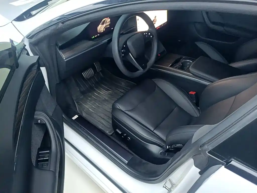 Tesla Model S — миниатюра 12