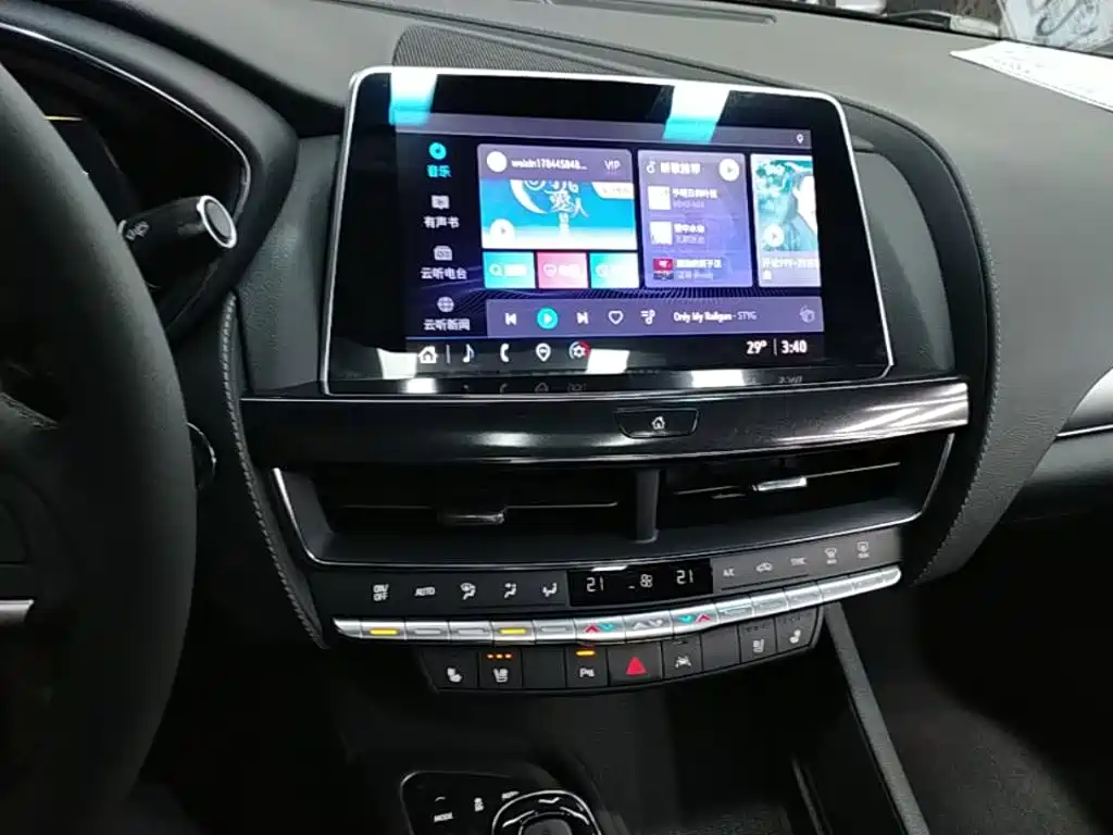 Cadillac CT5 — миниатюра 13