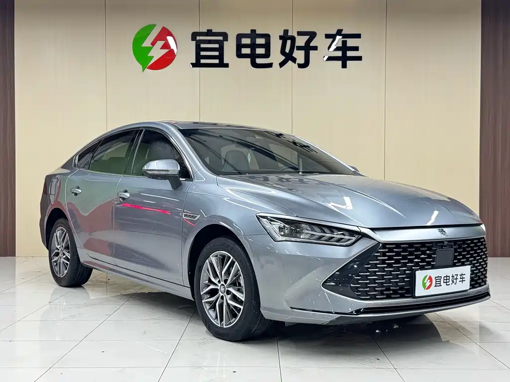 BYD Qin Plus PLUS 2023 Champion DM-i 120KM