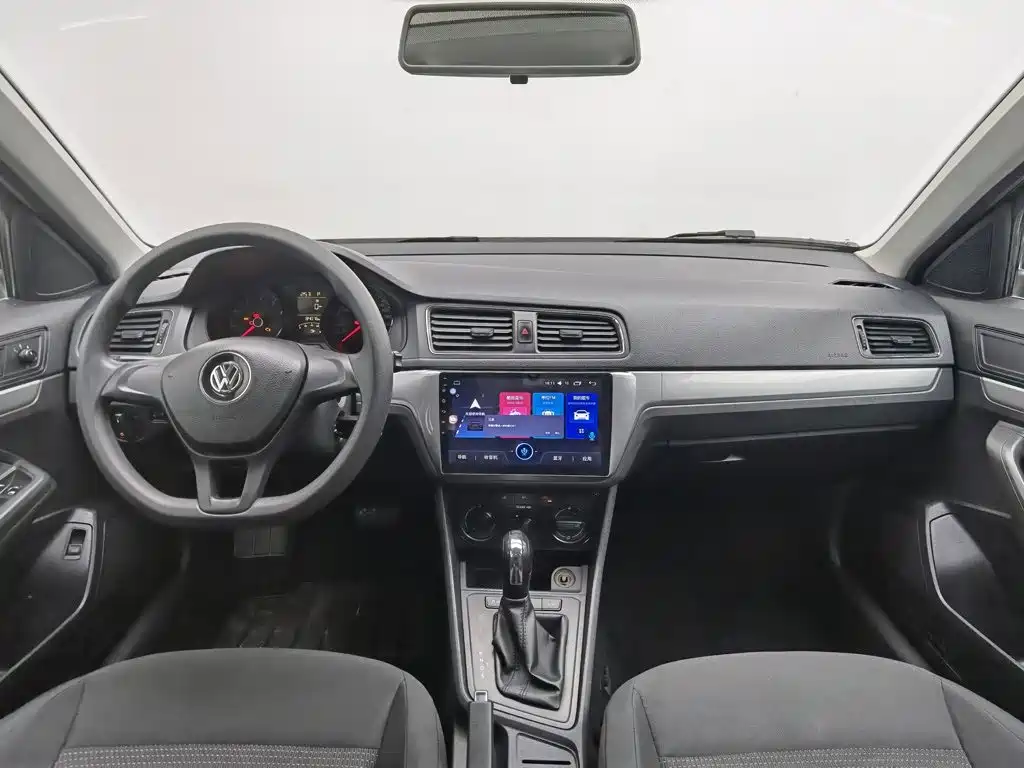 Volkswagen Lavida — миниатюра 5