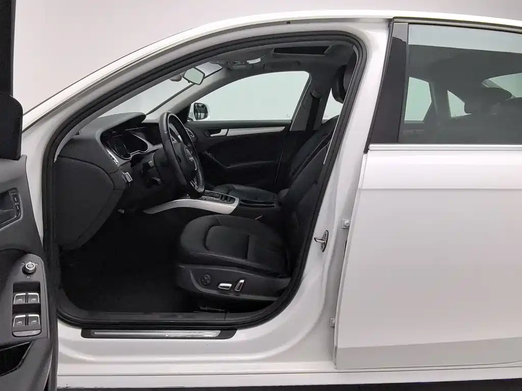 Audi A4L — миниатюра 10