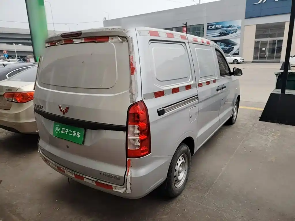 Wuling Hongguang V — миниатюра 7