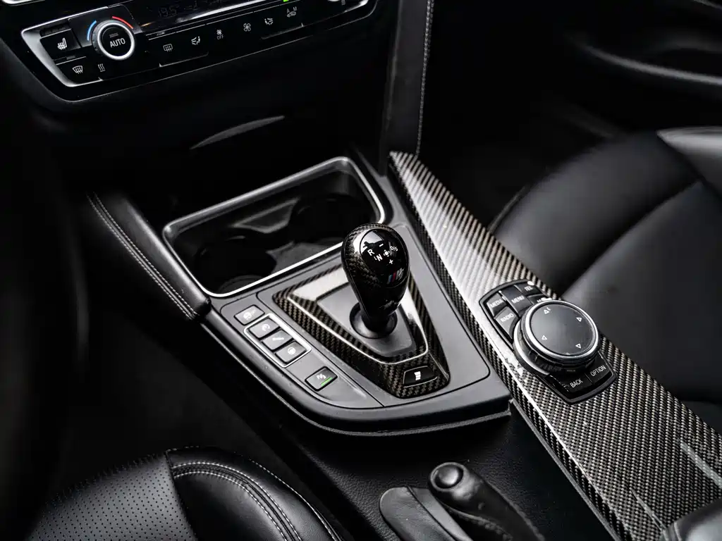 BMW M4 — миниатюра 12