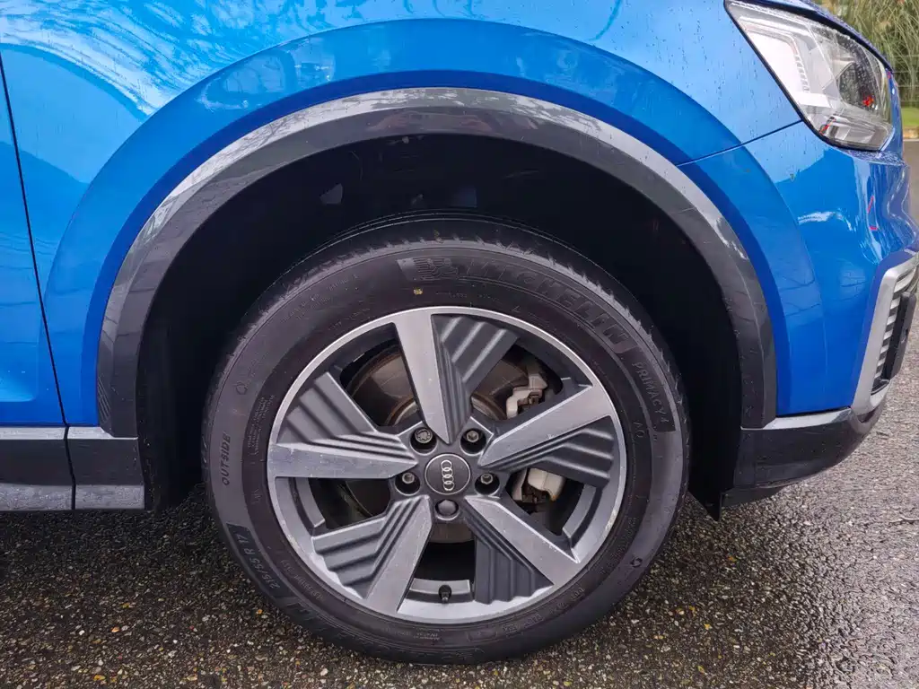 Audi Q2L e-tron — миниатюра 10