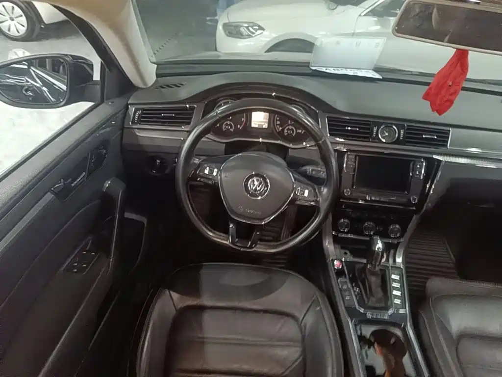Volkswagen Passat — миниатюра 11