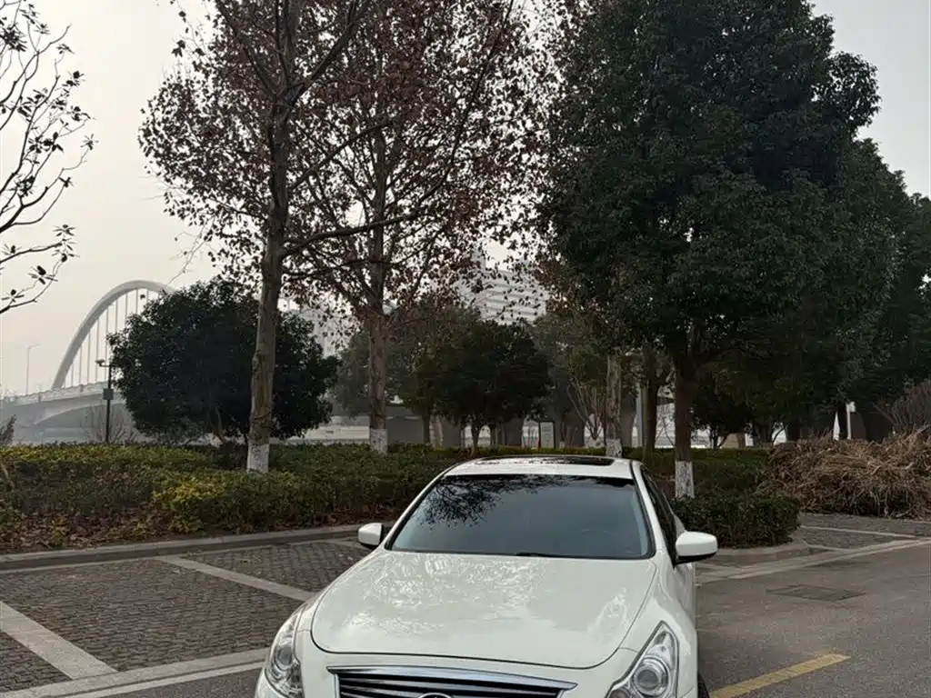 INFINITI G SERIES