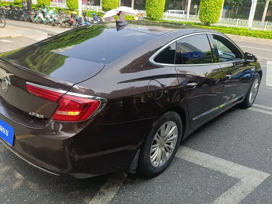 Buick LaCrosse — миниатюра 3