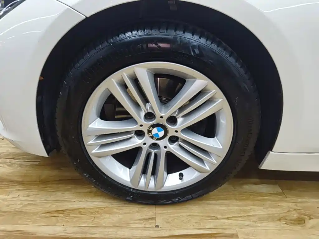 BMW 3 Series — миниатюра 23