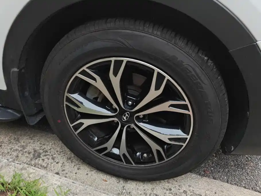 Hyundai Santa Fe — миниатюра 6