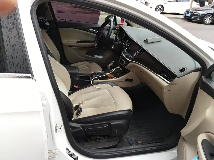 Buick Verano — миниатюра 8