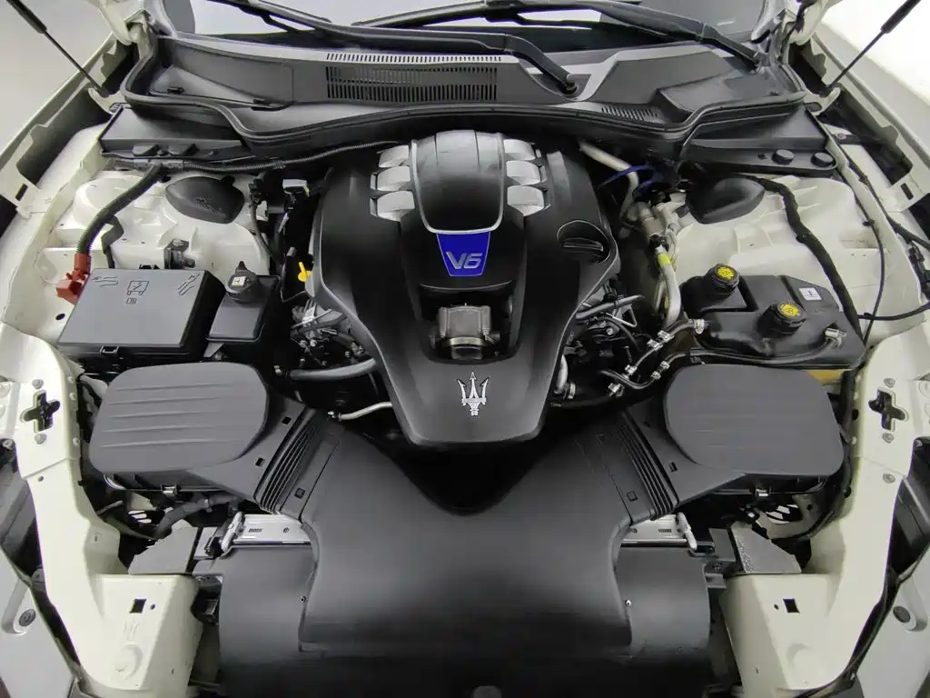 Maserati Ghibli — миниатюра 6