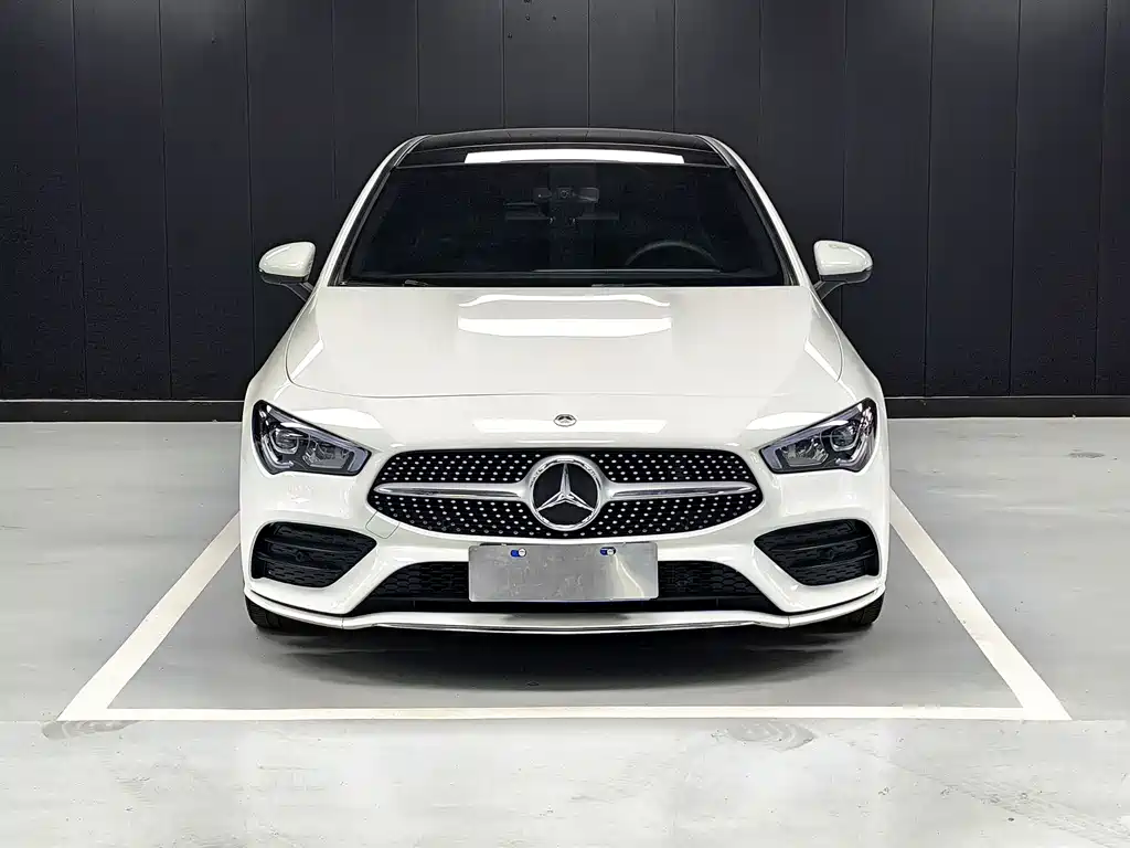 MERCEDES-BENZ CLA