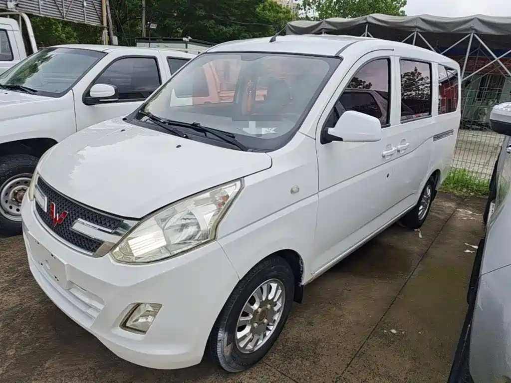 Wuling Rongguang V