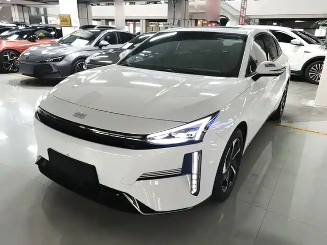 2025 Geely Galaxy L6