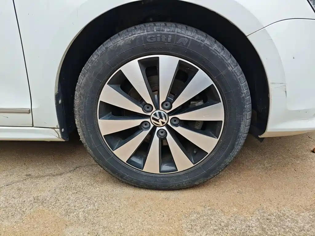 Volkswagen Sagitar — миниатюра 24