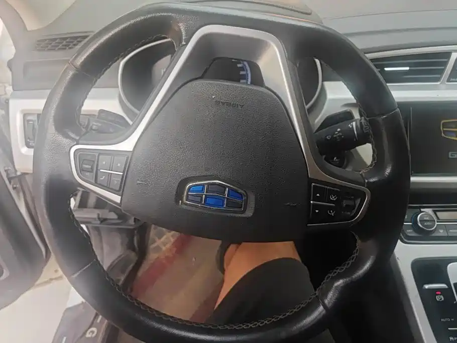 Geely Boyue — миниатюра 15