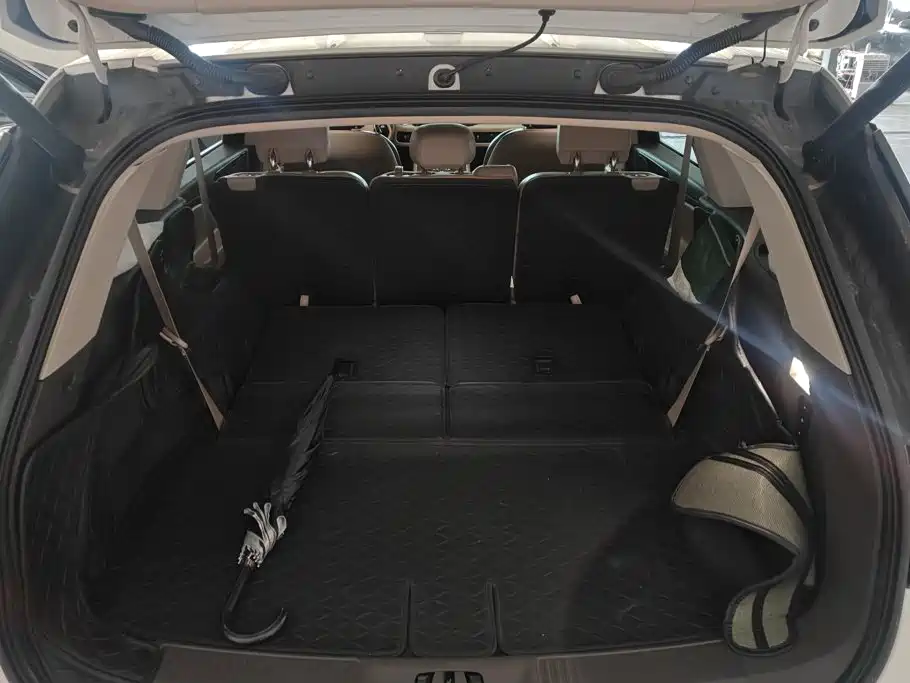 Lincoln Aviator (Import) — миниатюра 4