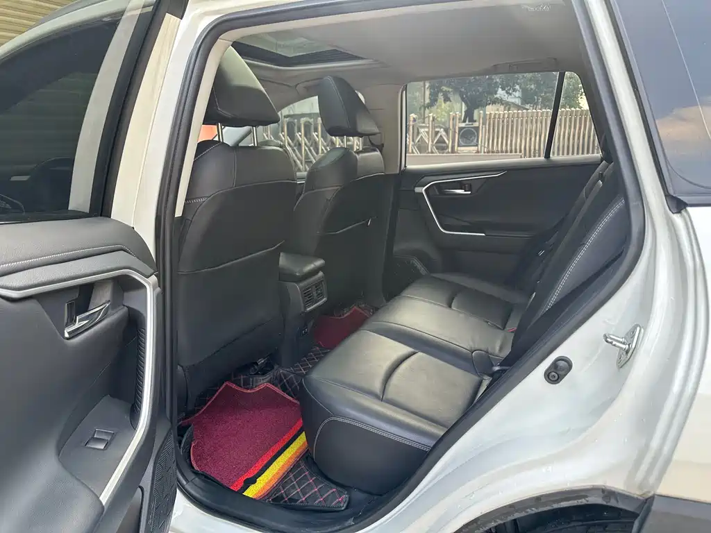 TOYOTA RAV4 RONGFANG