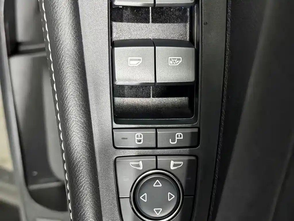 BYD Yuan EV — миниатюра 6