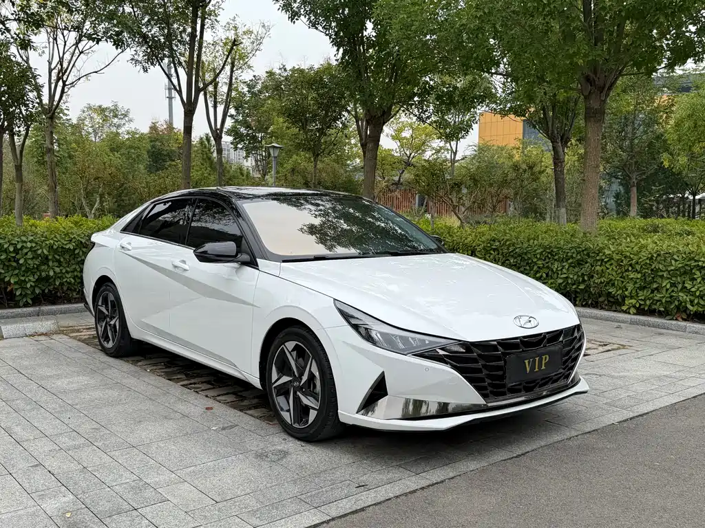 Hyundai Elantra — миниатюра 3