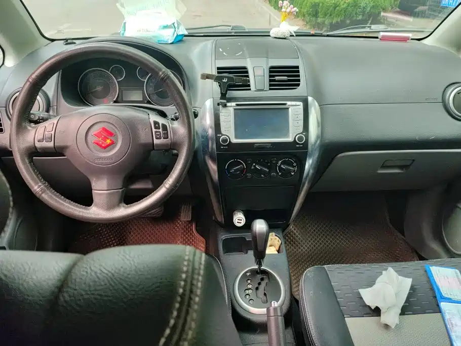 Suzuki SX4 — миниатюра 12
