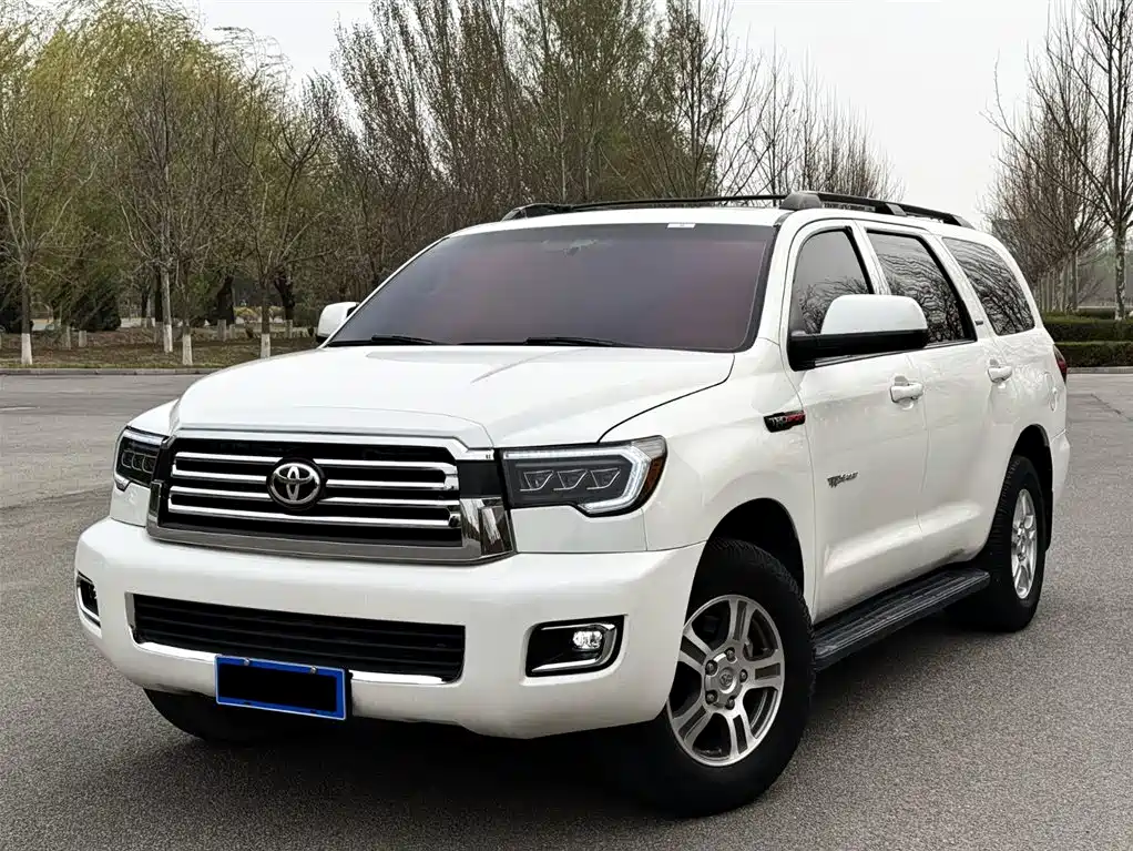 Toyota Sequoia 2015