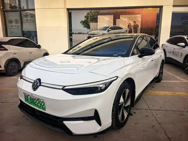 VOLKSWAGEN ID.7 VIZZION 2024