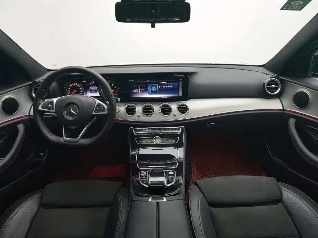 Mercedes-Benz E-Class — миниатюра 5