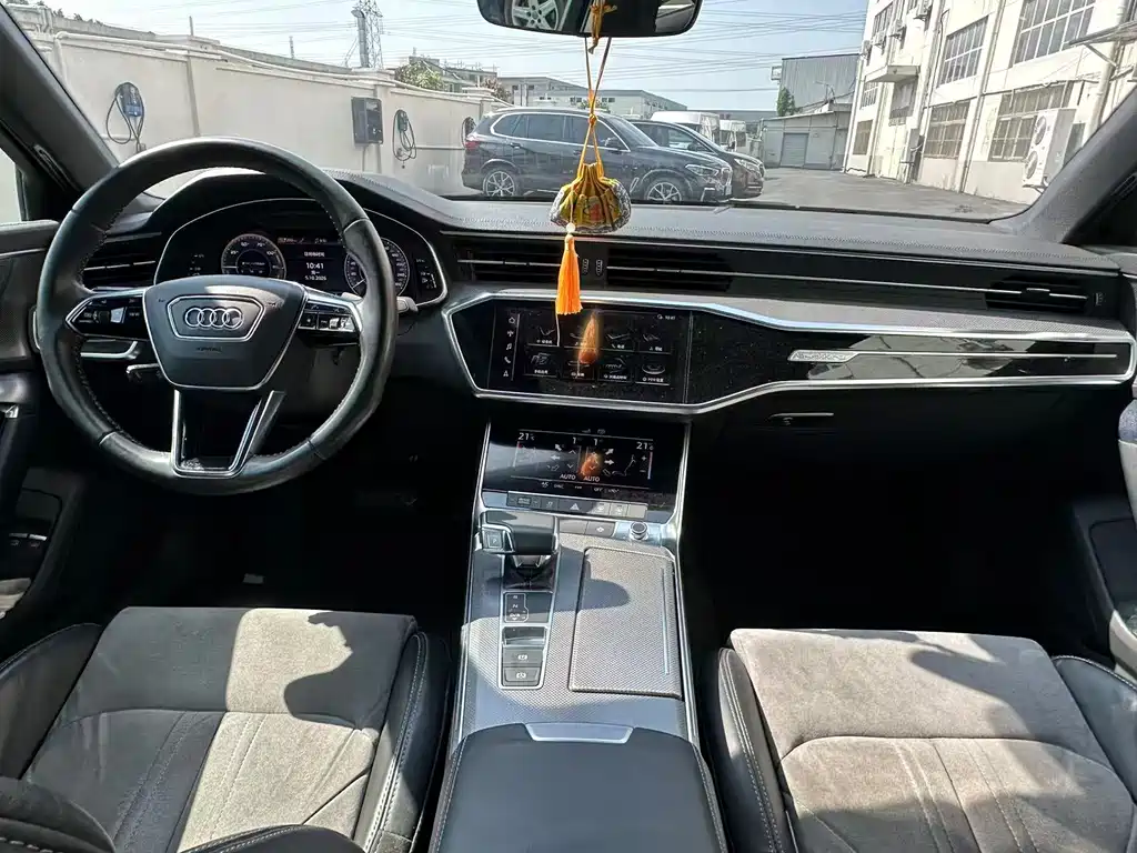 Audi A6L New Energy — миниатюра 8
