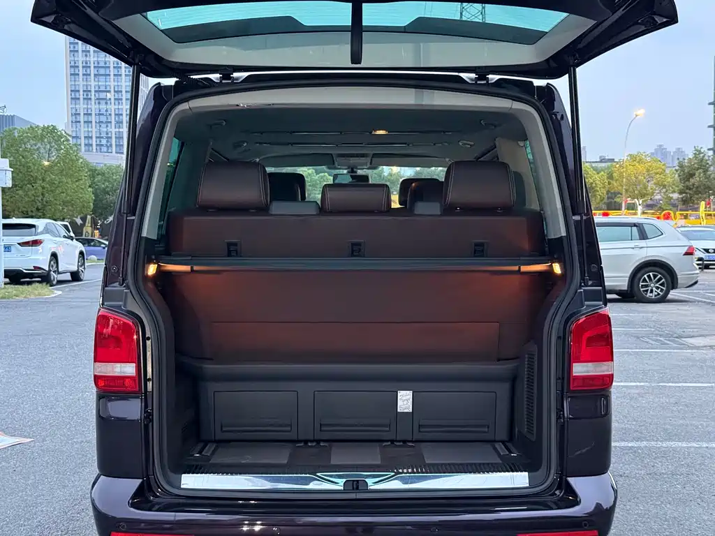 Volkswagen Multivan — миниатюра 16