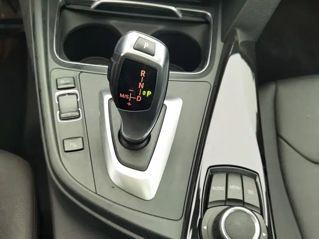 BMW 3 Series — миниатюра 13