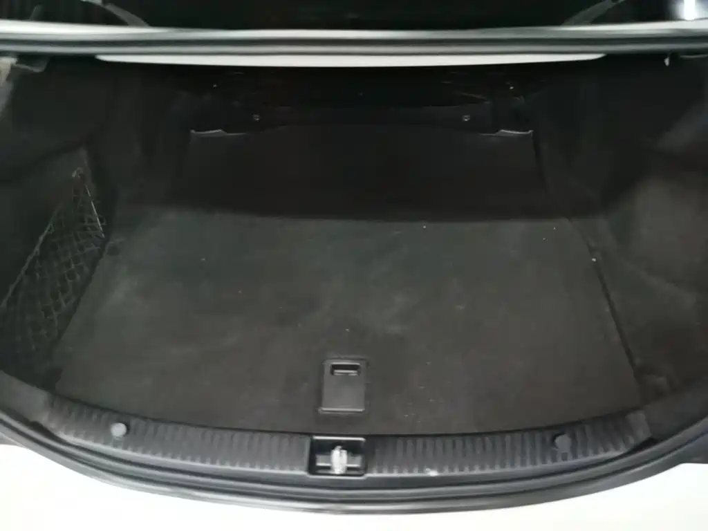 Mercedes-Benz C-Class — миниатюра 19