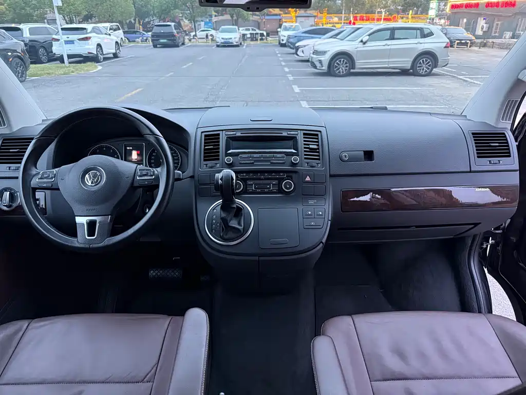 Volkswagen Multivan — миниатюра 11